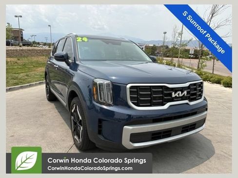 Used 2024 Kia Telluride S w/ S Sunroof Package FWD image 1