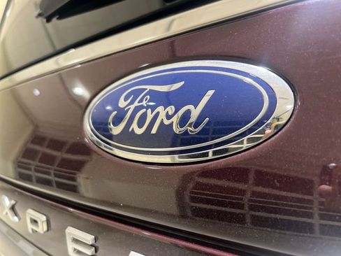 Used 2023 Ford Expedition XLT RWD image 30