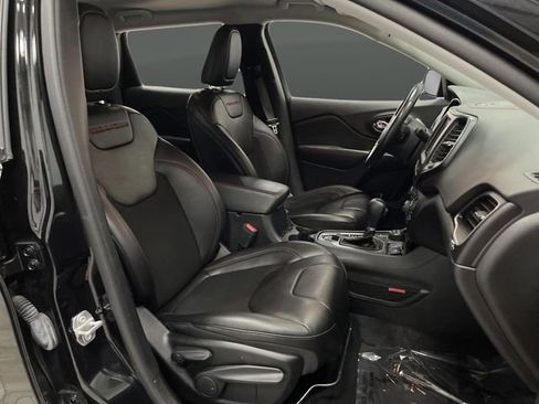 Used 2021 Jeep Cherokee Trailhawk w/ Trailer Tow Group image 29