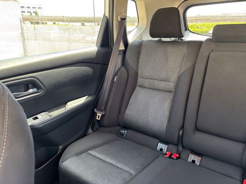 Used 2025 Nissan Rogue SV FWD image 41