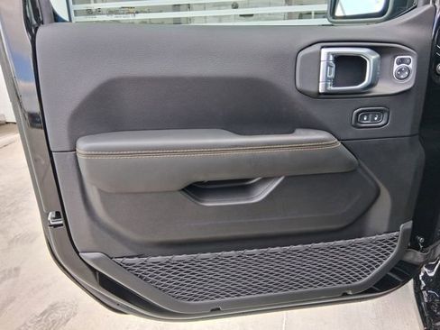 New 2026 Jeep Gladiator Mojave AWD/4WD image 18