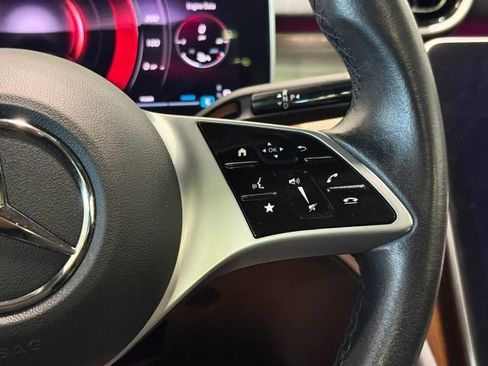 Used 2025 Mercedes-Benz C 300 Sedan image 17