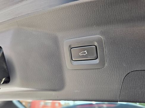 Used 2022 MAZDA CX-9 Touring AWD/4WD image 15