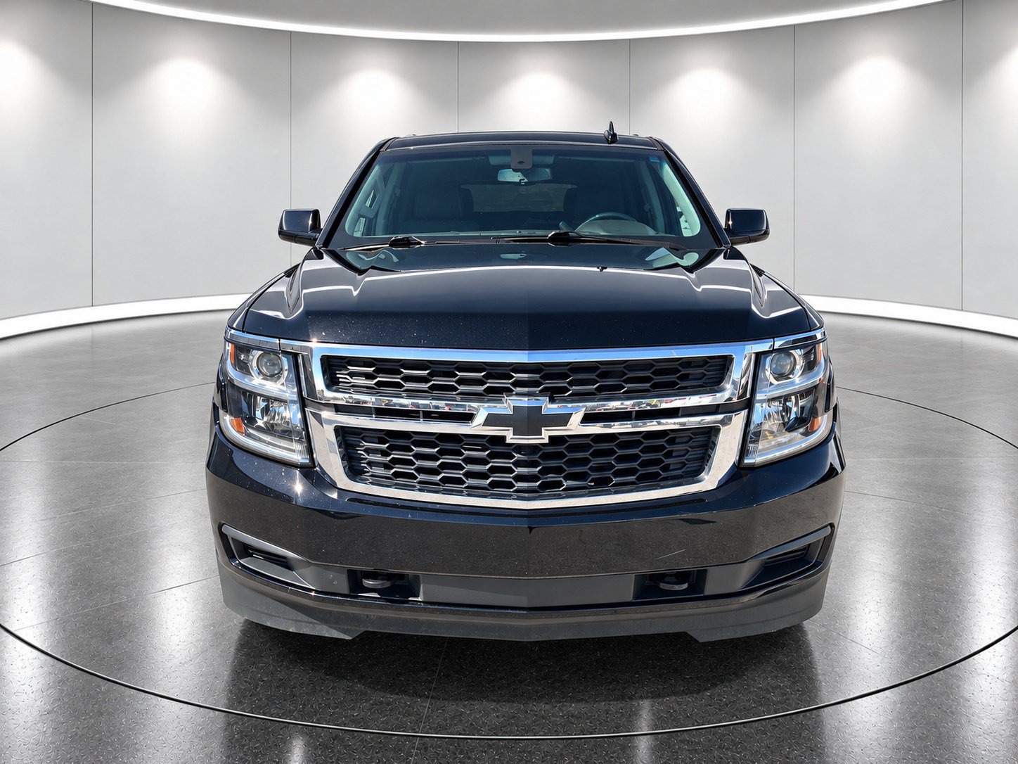 Used 2019 Chevrolet Tahoe LS AWD/4WD image 2