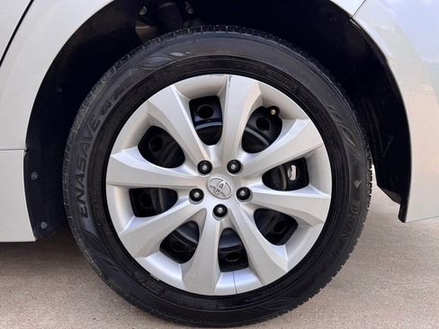 Used 2024 Toyota Corolla LE image 23