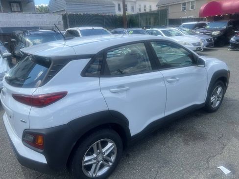 Used 2020 Hyundai Kona SE AWD/4WD image 8
