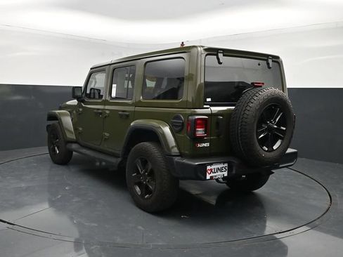 Used 2023 Jeep Wrangler Unlimited Sahara AWD/4WD image 7