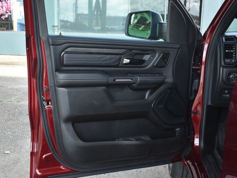 Used 2026 RAM 1500 Limited AWD/4WD image 11