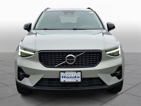 Used 2023 Volvo XC40 B5 Ultimate w/ Protection Package Premier image 28