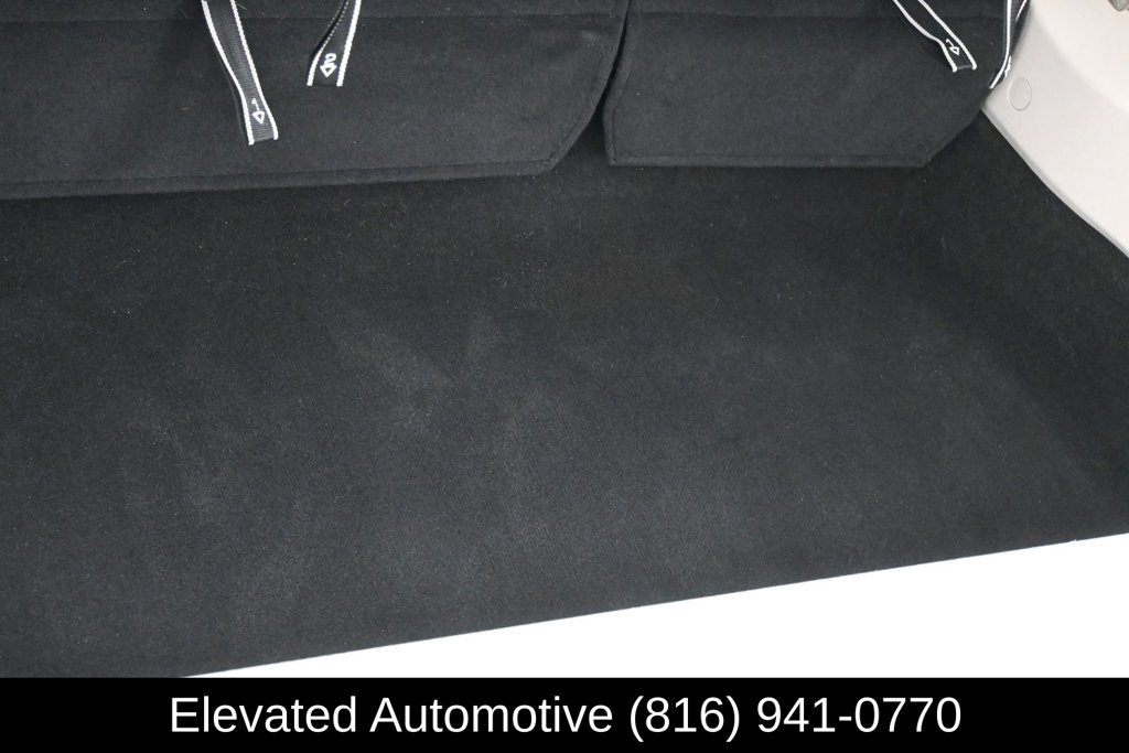 Used 2023 Chrysler Voyager LX FWD image 21