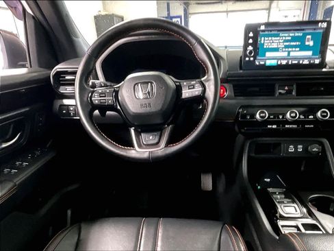 Used 2024 Honda Pilot TrailSport image 17