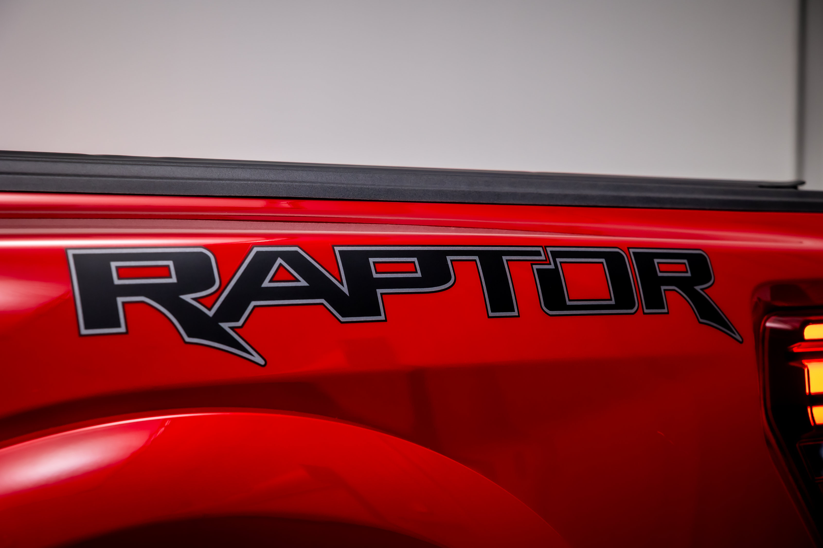 Used 2024 Ford F150 Raptor w/ Equipment Group 803A Raptor R AWD/4WD image 15