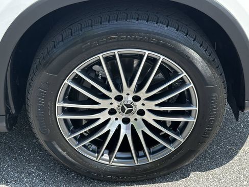 Certified 2024 Mercedes-Benz GLC 300 image 13