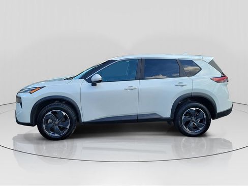 Used 2025 Nissan Rogue SV AWD/4WD image 4