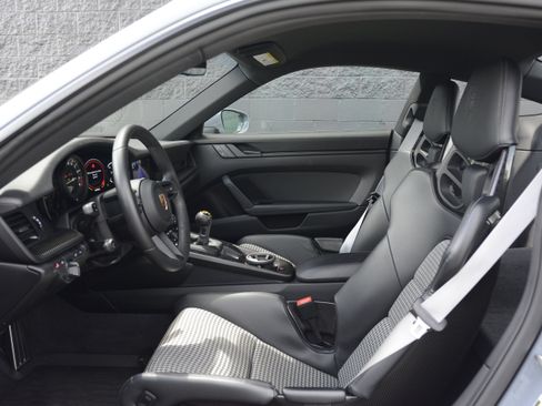 Certified 2023 Porsche 911 GT3 RWD image 16
