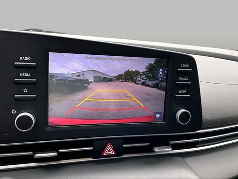 Used 2022 Hyundai Elantra SEL FWD image 53