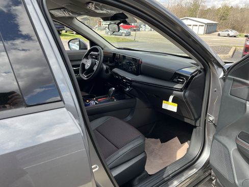 New 2025 Nissan Kicks SR image 16