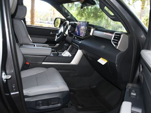 New 2026 Toyota Tundra Limited AWD/4WD image 11