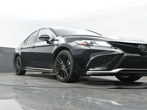 Used 2024 Toyota Camry XSE image 9