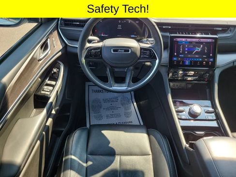Certified 2023 Jeep Grand Cherokee L Overland w/ Luxury Tech Group IV AWD/4WD image 9