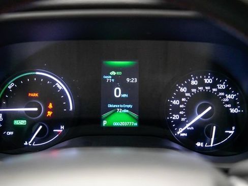 Used 2024 Toyota Sienna XSE AWD/4WD image 4