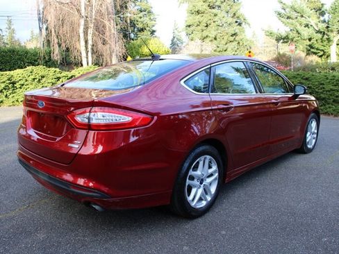 Used 2014 Ford Fusion SE w/ Equipment Group 202A image 3