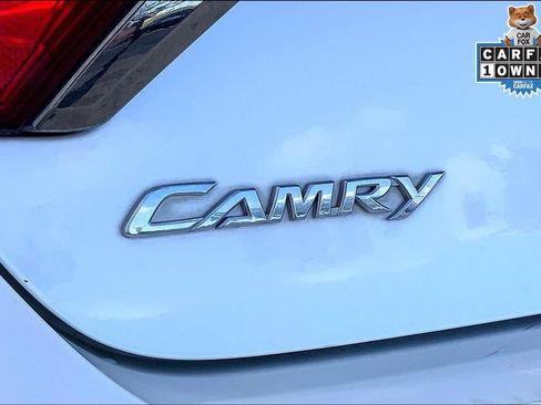 Used 2015 Toyota Camry SE FWD image 8