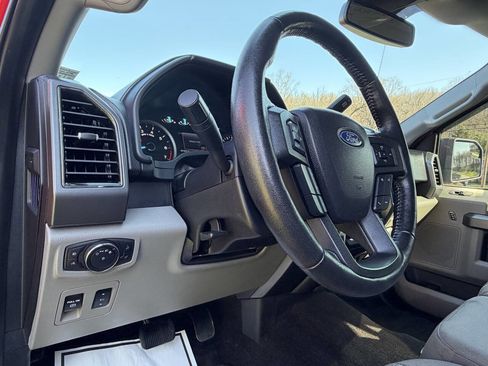 Used 2019 Ford F150 XLT w/ Equipment Group 302A Luxury image 16