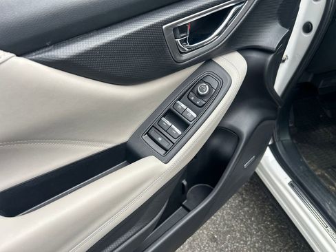 Used 2020 Subaru Forester Limited image 19
