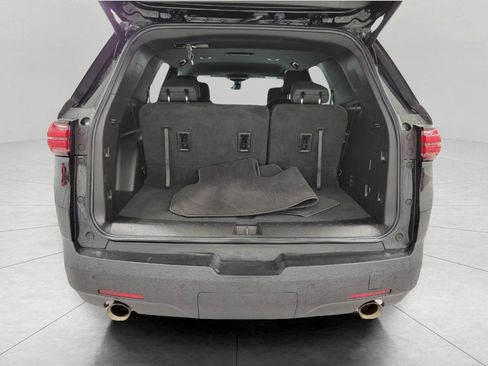 Used 2023 Chevrolet Traverse LT image 15