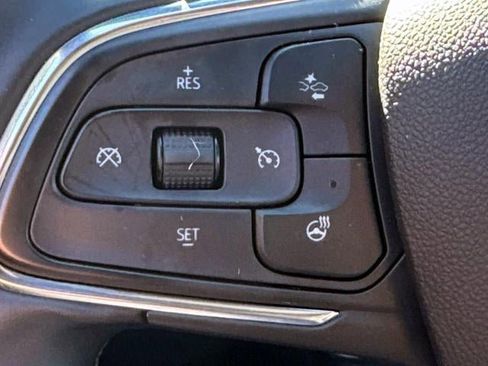 Certified 2025 Buick Envista Avenir FWD image 20