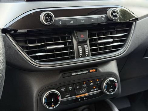 Used 2025 Ford Escape Active FWD image 19