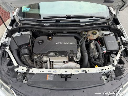 Used 2017 Chevrolet Cruze LS FWD image 13