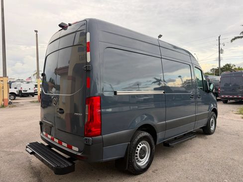 Used 2019 Mercedes-Benz Sprinter 144 image 6