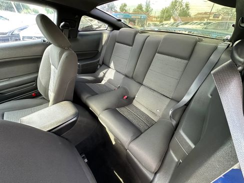 Used 2006 Ford Mustang Coupe RWD image 12