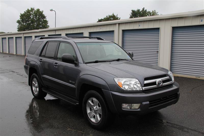 Used 2005 Toyota 4Runner SR5 AWD/4WD image 4