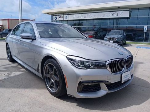 Used 2018 BMW 740i RWD image 1