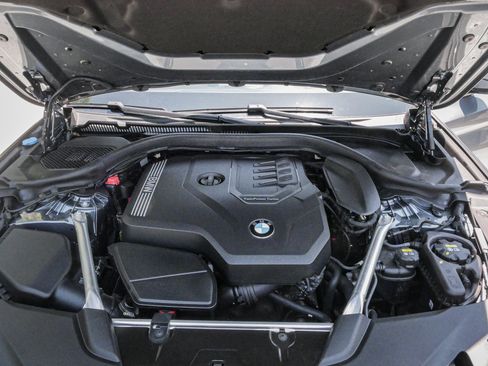 Used 2021 BMW 530i w/ Premium Package RWD image 32