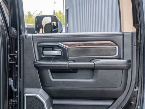 Used 2021 RAM 3500 Laramie image 39