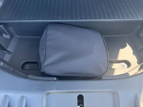 Used 2023 Ford F150 Lightning XLT image 34