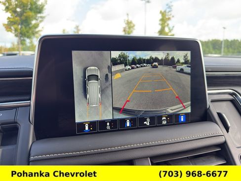 Certified 2023 GMC Yukon SLT w/ SLT Luxury Package AWD/4WD image 14