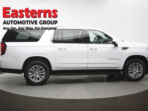 Used 2025 GMC Yukon XL Denali AWD/4WD image 47