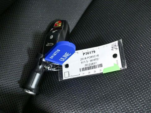 Certified 2018 Porsche 911 Carrera S RWD image 34