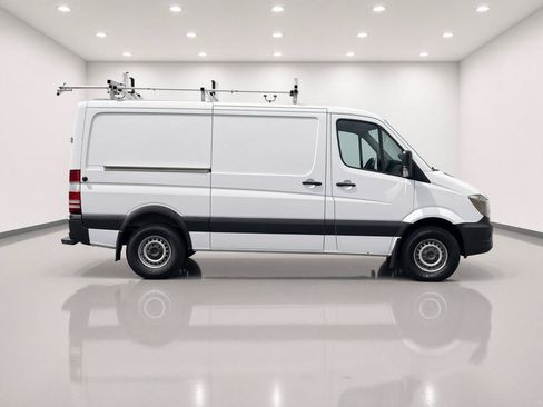 Used 2014 Mercedes-Benz Sprinter 2500 image 6