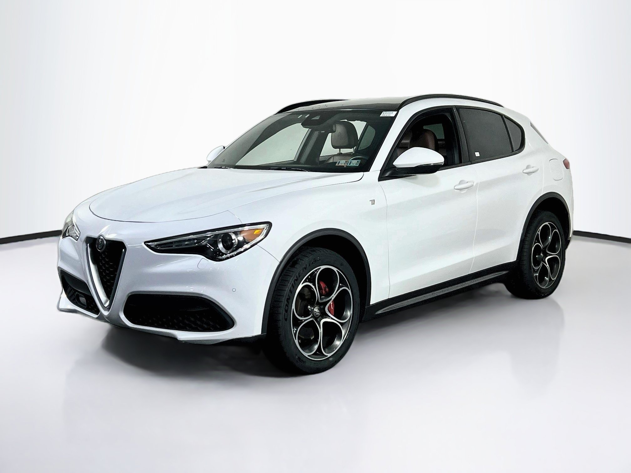 Used 2022 Alfa Romeo Stelvio Ti AWD/4WD image 1