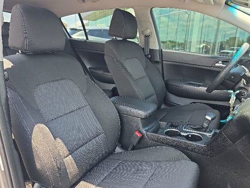 Used 2021 Kia Sportage LX FWD image 8