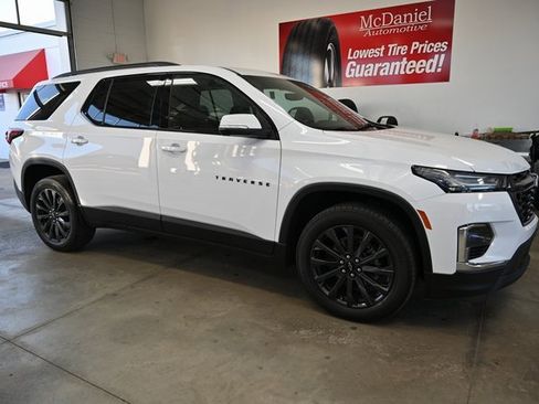 Used 2022 Chevrolet Traverse RS image 4