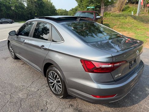 Used 2021 Volkswagen Jetta SE FWD image 5