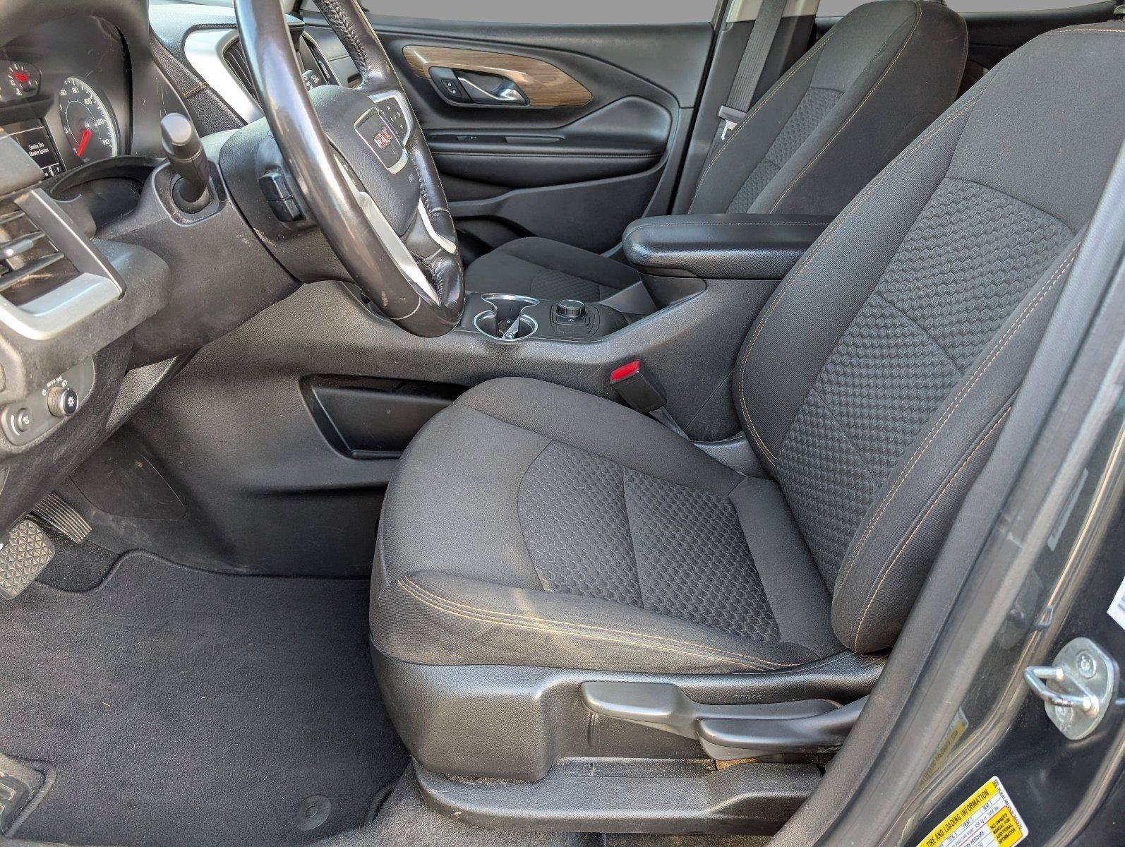 Used 2018 GMC Terrain SLE FWD image 3
