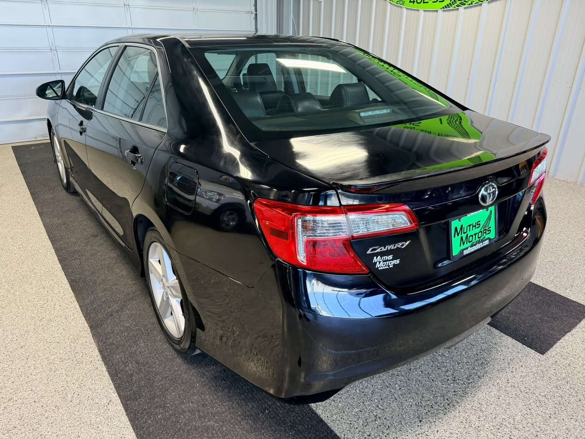 Used 2014 Toyota Camry SE FWD image 5